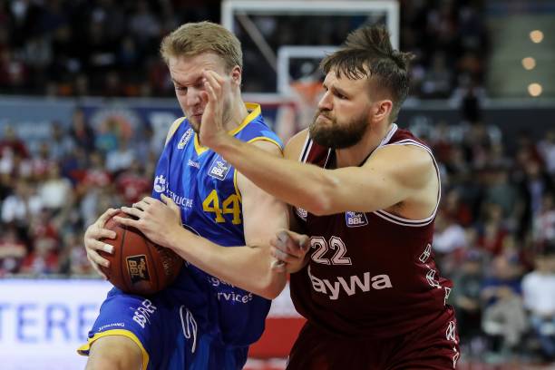 正引发一场 正引发一场